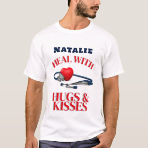 Camiseta Curar-se com abraços e beijos no estetoscópio do m