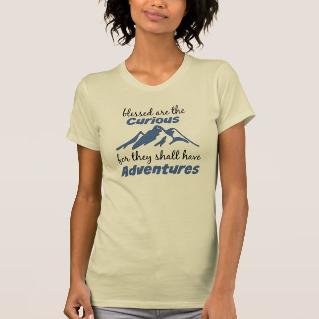 Camiseta Curioso Adventurro Engraçado (Frente)
