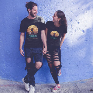 Camiseta Curioso gato pirata decifra mistérios antigos