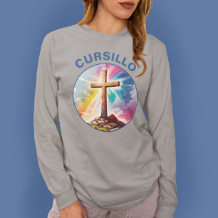 Camiseta Cursillo Wood Cross com arco-íris e nuvens