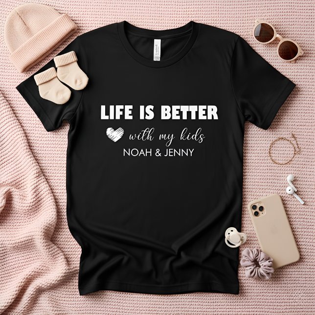 Camiseta Custom Life Is Better com o nome da crian (Criador carregado)