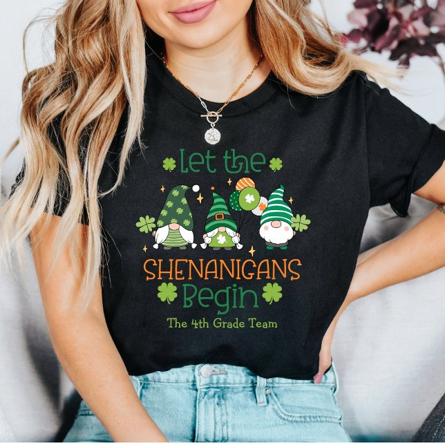 Camiseta Custom Teacher Let the Shenanigans Begin Gnomes (Criador carregado)