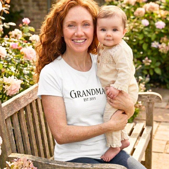 Camiseta Customize New Grandma Name Established 2026 Gift   (Criador carregado)