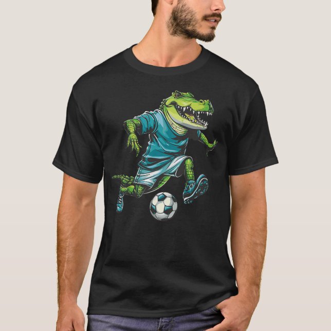 Camiseta Cute Alligator Soccer Player Crocodile (Frente)