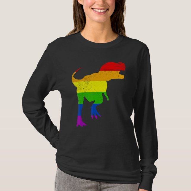 Camiseta Cute Allysaurus Dinosaur Na Bandeira Do Arco-Íris  (Frente)