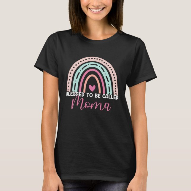 Camiseta Cute Blessed To Be Called Moma Rainbow Mom Grandma (Frente)