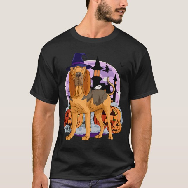 Camiseta Cute Bloodhound Dog Halloween Witch Pumpkin (Frente)