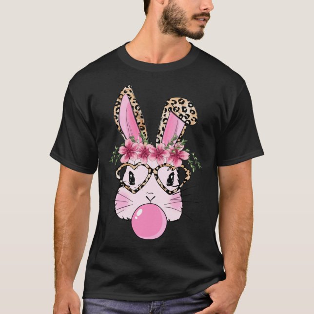 Camiseta Cute Bunny With Leopard Glasses Bubblegum Happy Ea (Frente)