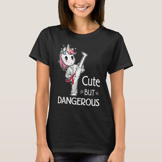 Camiseta Cute but Dangerous Brazilian Jiu Jitsu Red Belt Un (Frente)