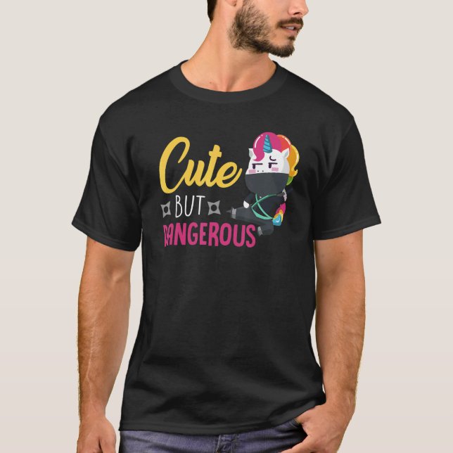Camiseta Cute But Dangerous Ninja Unicorn (Frente)