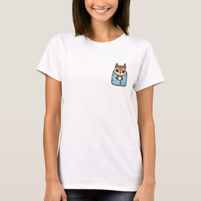 Camiseta Cute Cartoon Squirrel Wrapped in Blue Polka Dot (Frente)