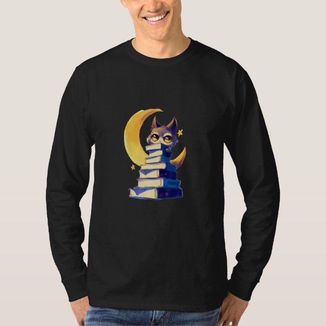 Camiseta Cute Cat On A Stack Of Books In Moonlight (Frente)
