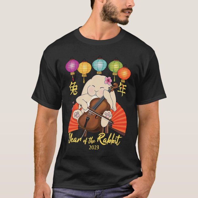 Camiseta Cute Cello Bunny for Chinese New Year of the Rabbi (Frente)