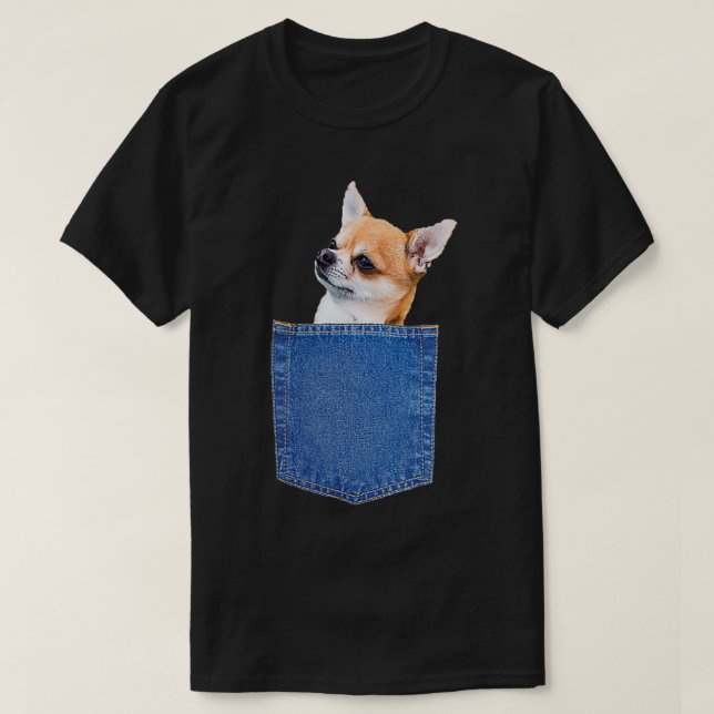 Camiseta Cute Chihuahua Peeking Em Bolso (Frente do Design)