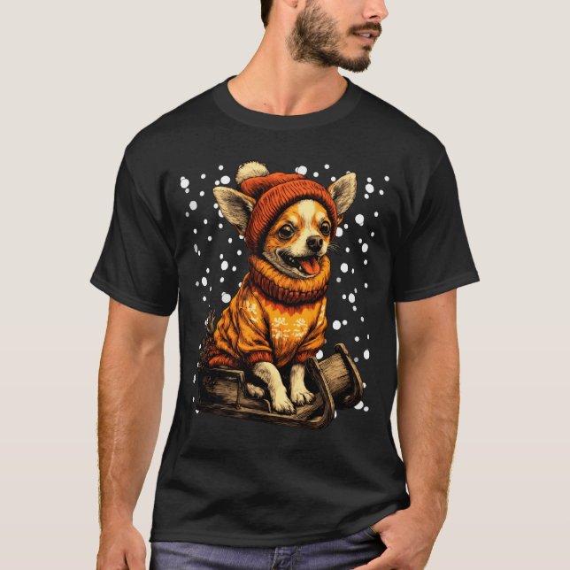 Camiseta Cute Christmas Chihuahua Sledding In Snow Funny Wi (Frente)