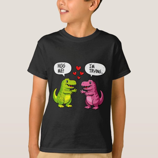 Camiseta Cute Dinosaur T Rex Hug Valentines Day Couple Boyf (Frente)