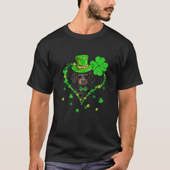 Camiseta Cute Doberman Saint Patrick's Day Dogs Mãe Pai (Frente)