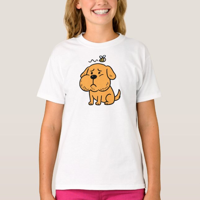 Camiseta Cute Dog Get Stung by Bee (Frente)