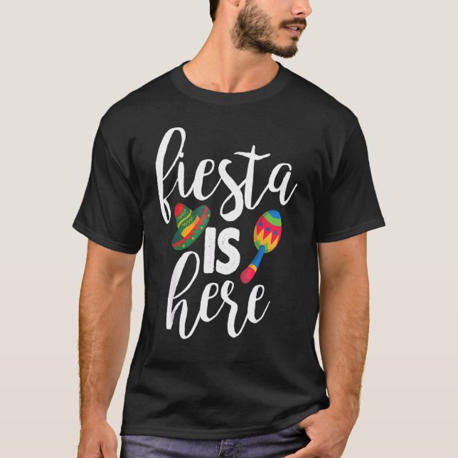 Camiseta Cute Fiesta Sombrero Maraca Cinco De Mayo (Frente)