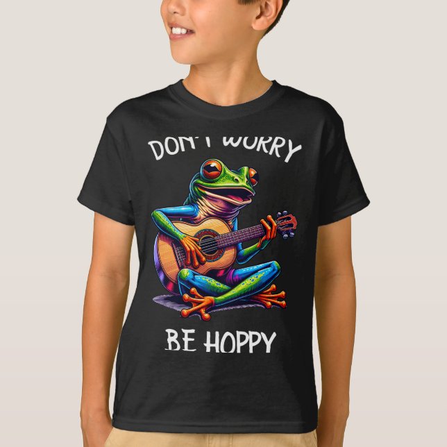 Camiseta Cute Frog Playing A Guitar Dont Worry Be Hoppy _1  (Frente)