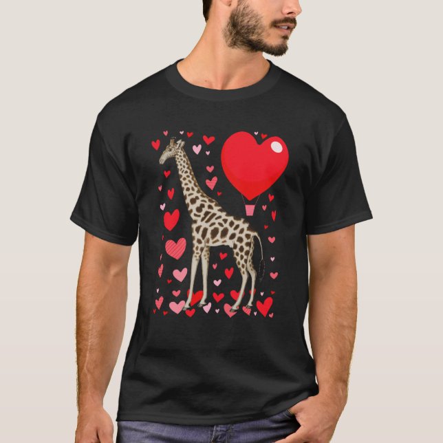 Camiseta Cute Giraffe Heart Tall Couples Valentine Zoo Anim (Frente)