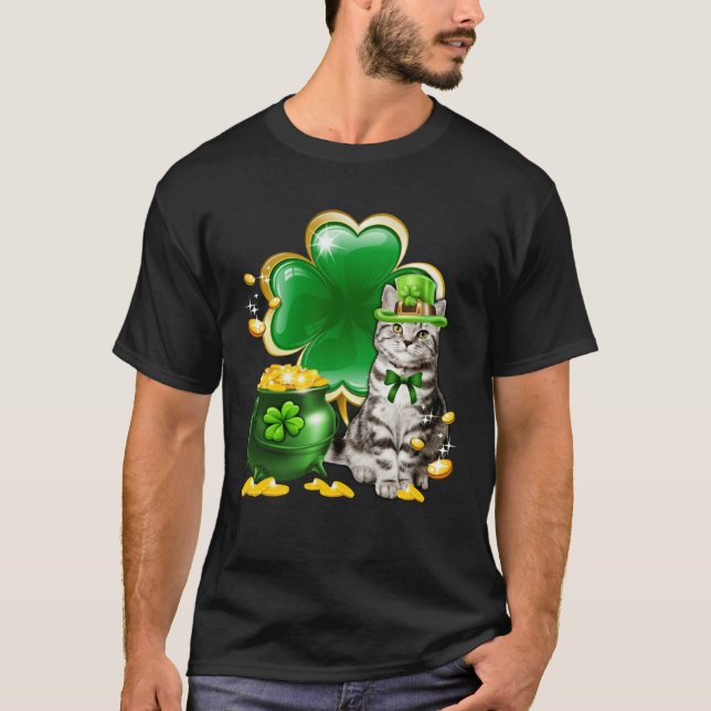 Camiseta Cute Gray Tabby Cat Shamrock Irish Saint St Patric (Frente)