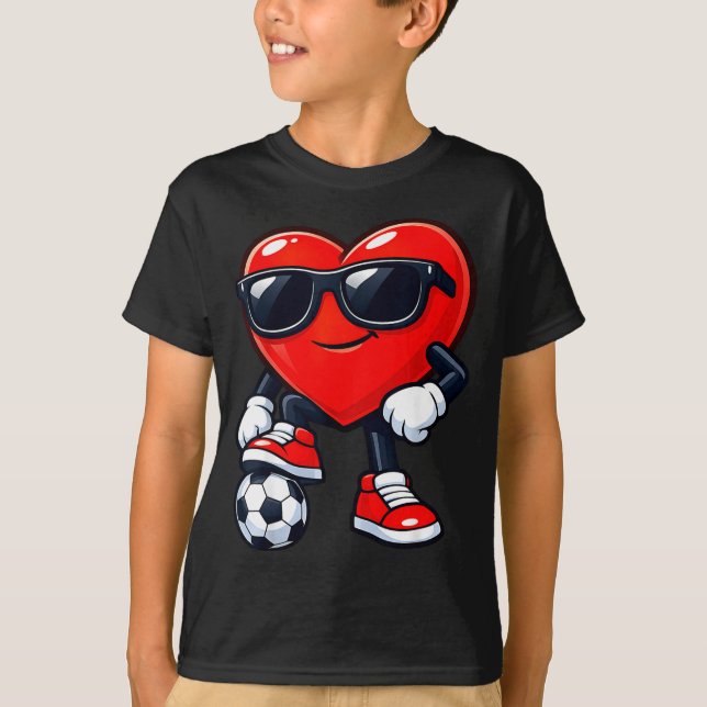 Camiseta Cute Heart Playing Soccer Valentines Day Soccer Bo (Frente)