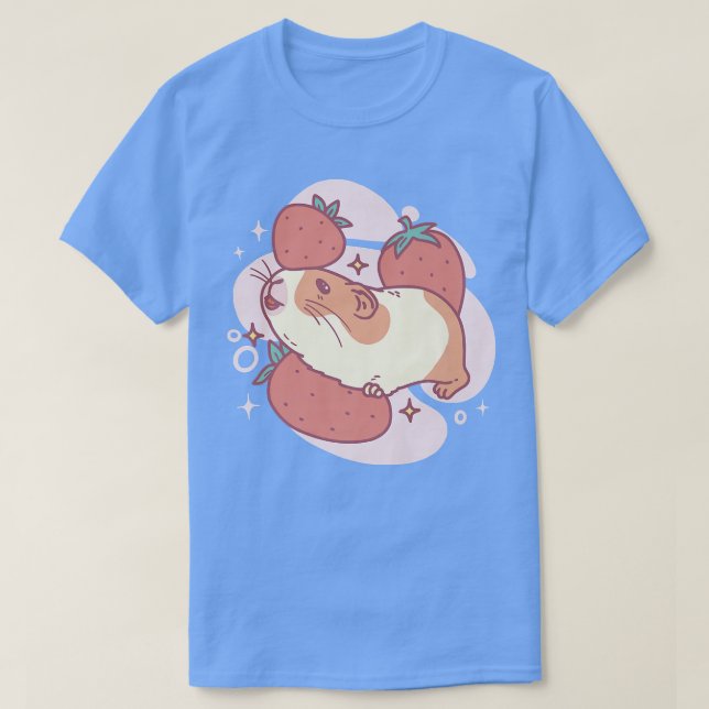 Camiseta Cute Kawaii Design Guiné Brincando Em Strawbe (Frente do Design)