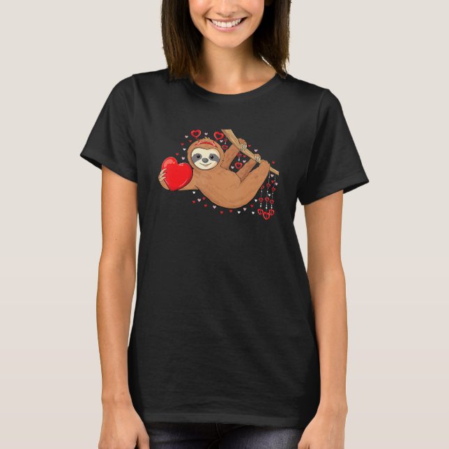 Camiseta Cute Lazy Sloth Holding Heart Love Sloth Valentine (Frente)