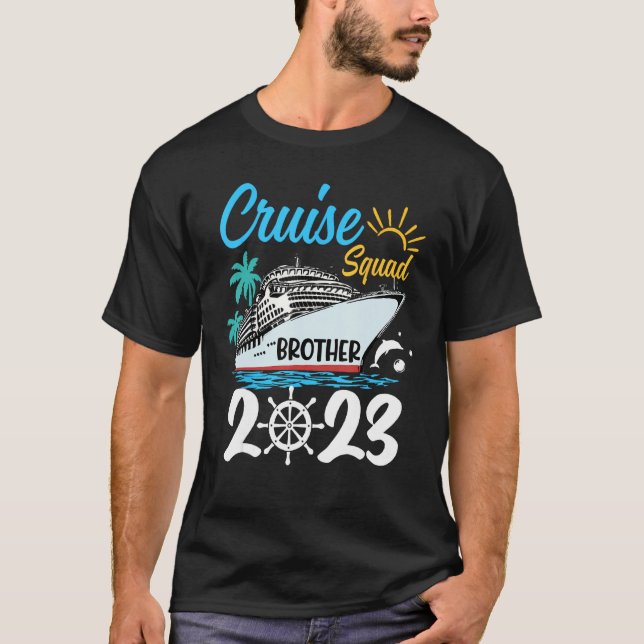 Camiseta Cute Matching Family Cruise Squad 2023 Brother Cru (Frente)