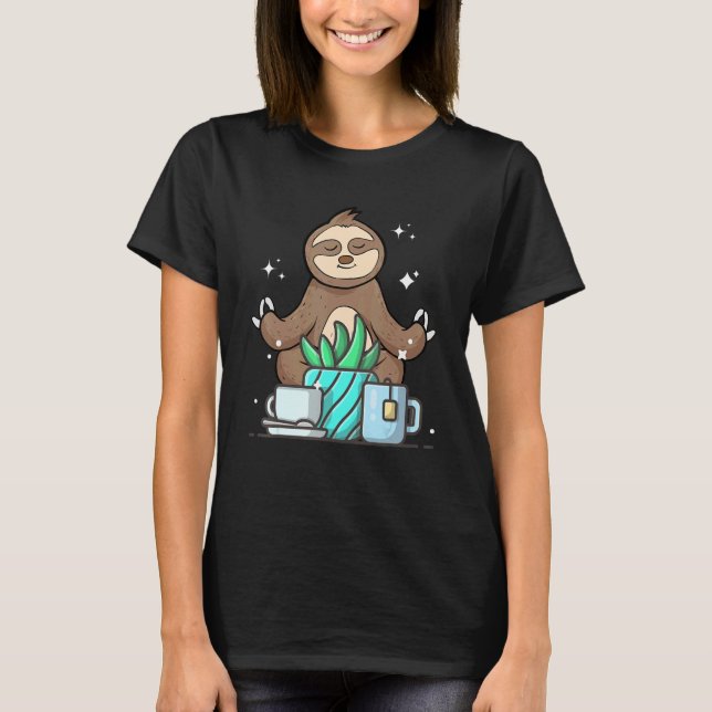 Camiseta Cute Namaste Sloth Do Yoga Gardening  Coffee (Frente)