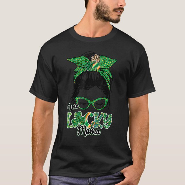 Camiseta Cute One Lucky Mama Messy Bun Happy St Patricks Da (Frente)