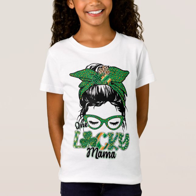 Camiseta Cute One Lucky Mama Messy Bun Happy St Patricks Da (Frente)