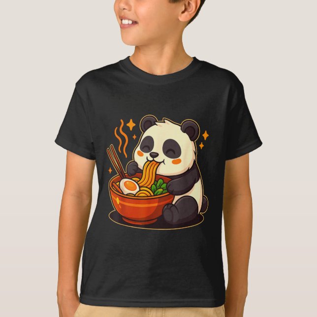 Camiseta Cute Panda Eating Ramen Noodles  (Frente)