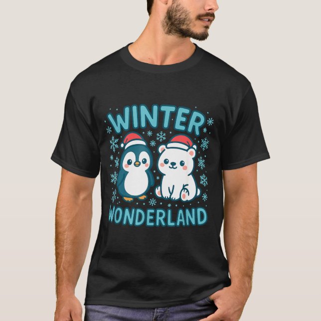 Camiseta Cute Penguin And Lar Bear Winter Wonderland Christ (Frente)