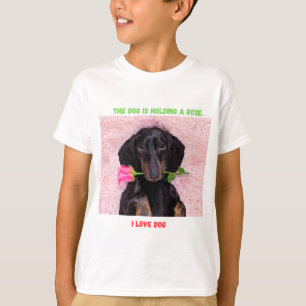 Camiseta Cute Puppy com T-Shirt de Rosas