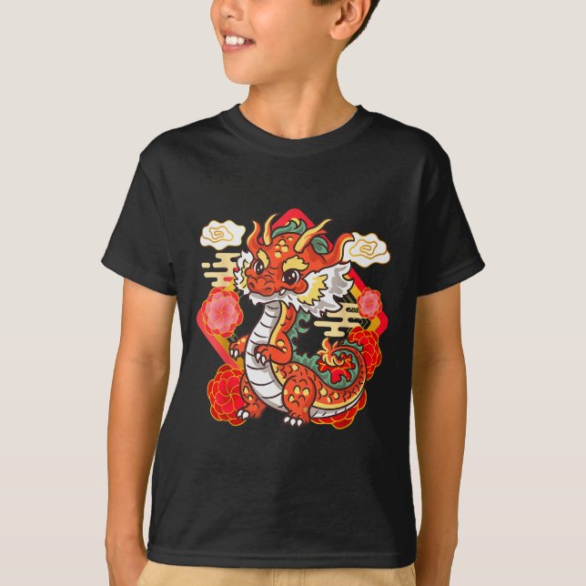 Camiseta Cute Red Chinese New Year Of The Dragon 2024 Lunar (Frente)