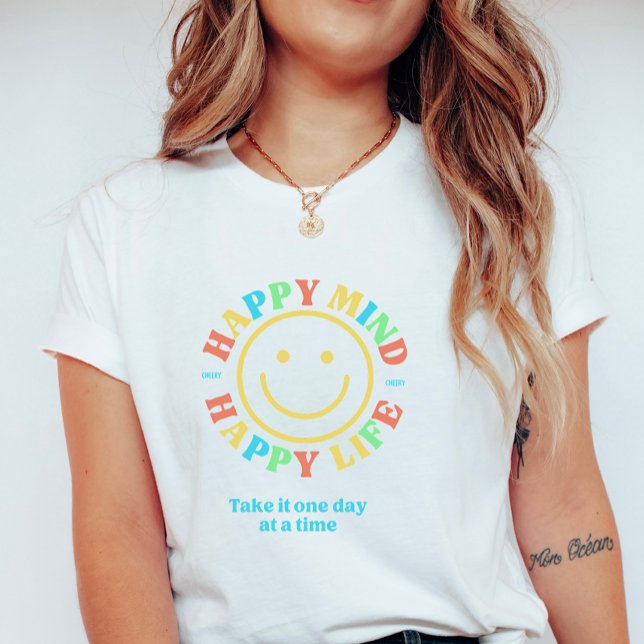 Camiseta Cute Retro Happy Mind Happy Life (Criador carregado)