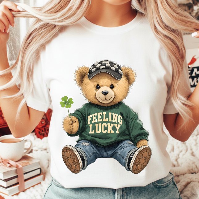 Camiseta Cute Retro Teddy Bear Feeling Lucky St. Patrick's  (Criador carregado)