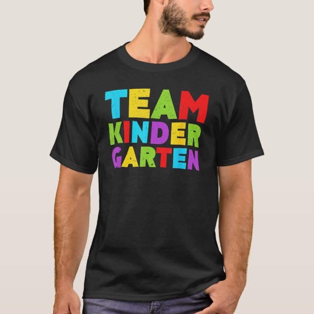Camiseta Cute Team Kindergarten Teacher Students  Back To S (Frente)