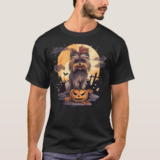 Camiseta Cute Yorkie Dog Halloween Pumpkin Bats and Moon (Frente)