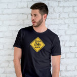 Camiseta Cycopath Funny Road Sign for Cycle Lover T Shirt<br><div class="desc">Atenção a todos os cicopatas! Mostre seu amor por andar de bicicleta com este design hilariante. Perfeito para ciclistas apaixonados,  entusiastas de bicicletas,  e qualquer pessoa com senso de humor.</div>