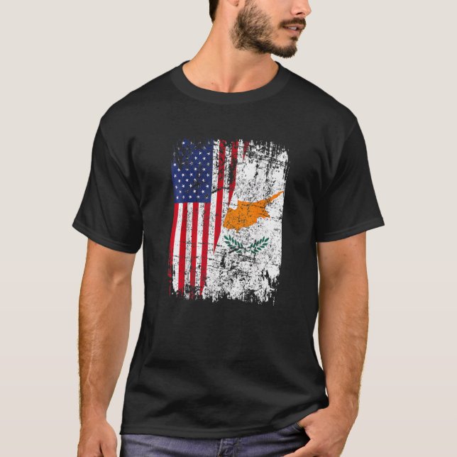 Camiseta CYPRIOT ROOTS Half American Flag USA CYPRUS FLAG (Frente)