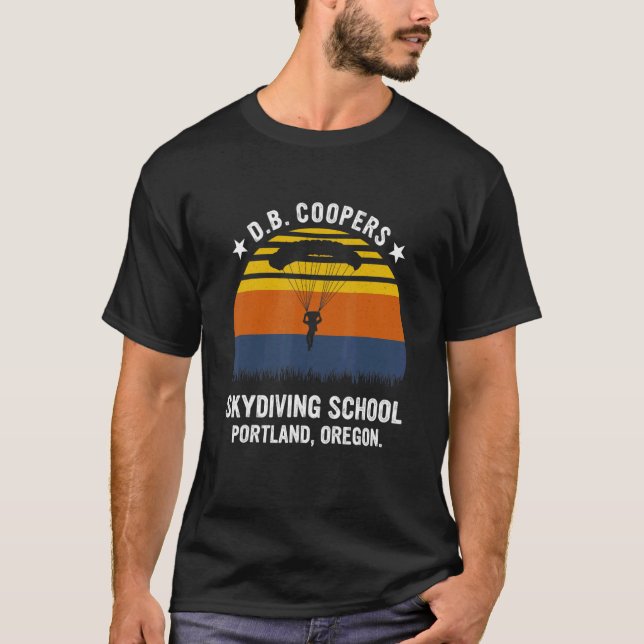 Camiseta D B Coopers Skydiving School Portland Roupa (Frente)