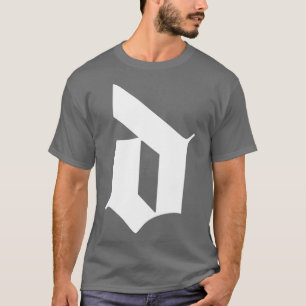 Camiseta d letra gótica