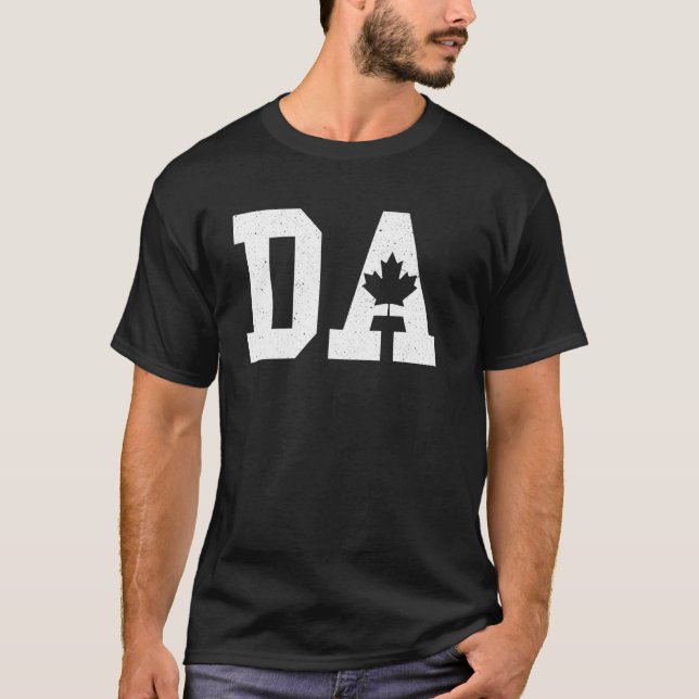 Camiseta DA - Letra D e A maiúscula alfabeta - Canadá - Map (Frente)