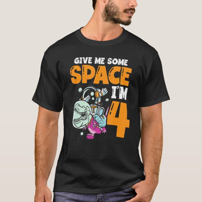 Camiseta Dá-me espaço. Sou 4 astronauta. (Frente)
