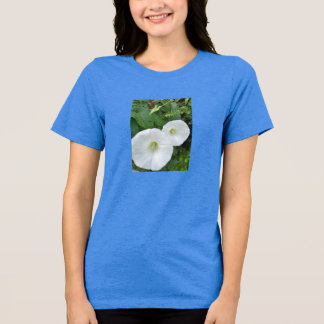 Camiseta da Mulher da Flor Branca