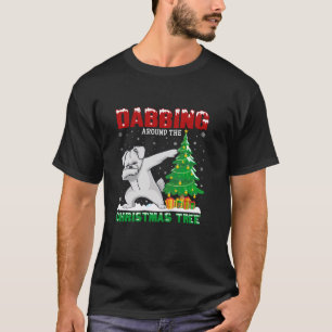 Camiseta Dabbing ao redor da árvore de natal no Natal Maltê