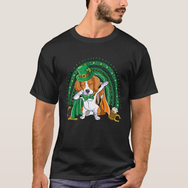 Camiseta Dabbing Beagle St Patrick's Day Leprechaun Rainbow (Frente)